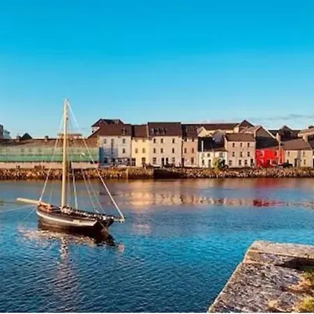 Modern Luxury -four Bed House גלוואיי