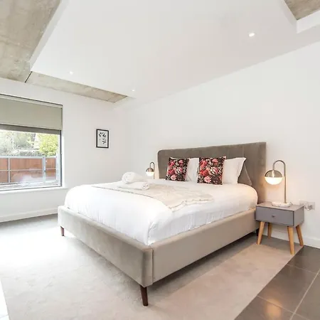 Modern Luxury -four Bed House בית נופש *