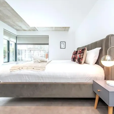 Modern Luxury -four Bed House בית נופש גלוואיי