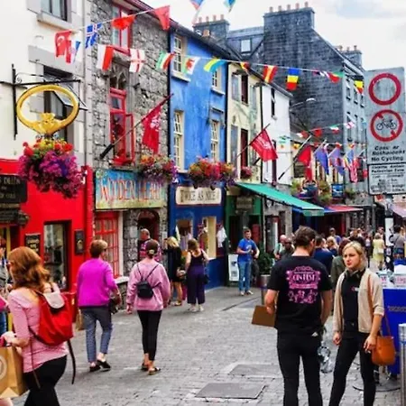 Modern Luxury -four Bed House * غالواي