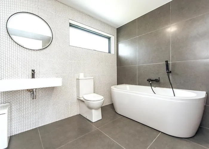 Modern Luxury -four Bed House * Galway